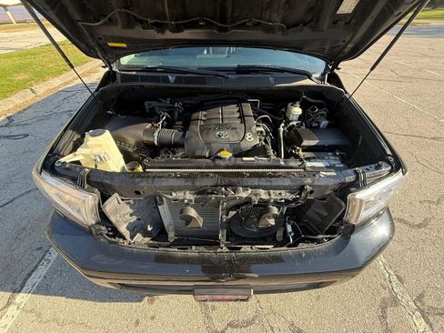 Used 2015 Toyota Sequoia SR5 w/ Premium Package image 20