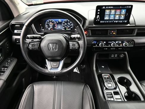 Used 2023 Honda Pilot Elite image 6