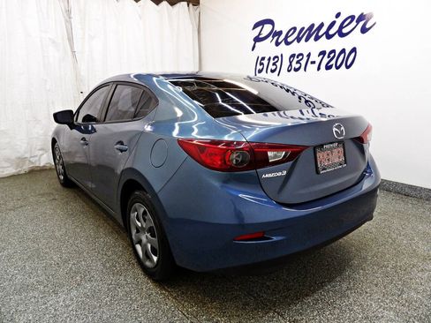 Used 2016 MAZDA MAZDA3 i Sport FWD image 6