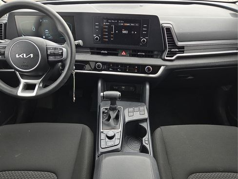 Used 2025 Kia Sportage LX FWD image 7
