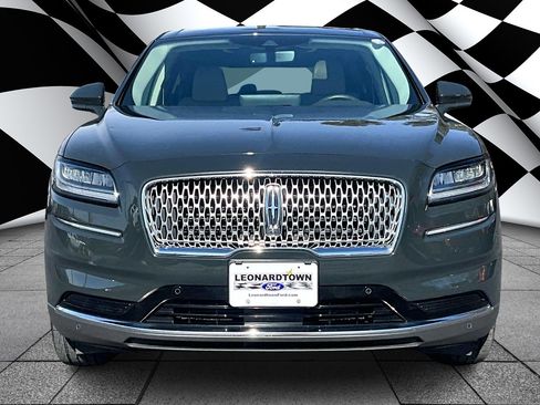 Used 2022 Lincoln Nautilus Reserve w/ Equipment Group 201A image 3