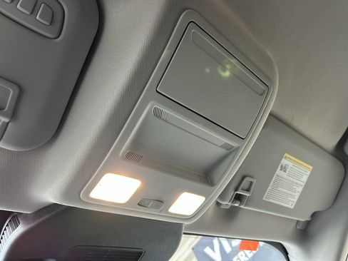 Used 2025 Ford Escape Platinum image 26