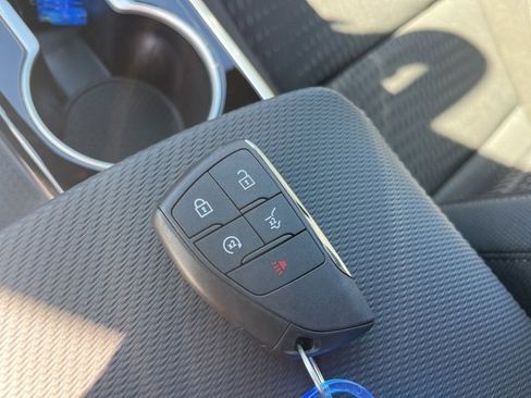 New 2026 Chevrolet Equinox LT image 33