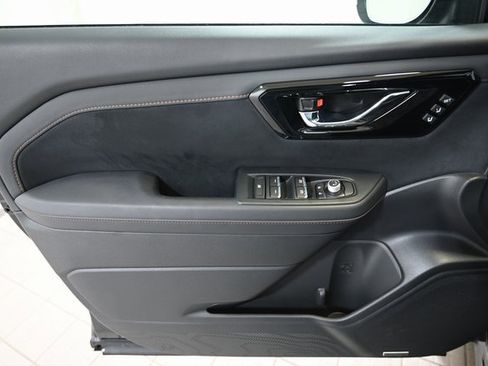 Certified 2025 Subaru Forester Touring w/ Protection Package image 22