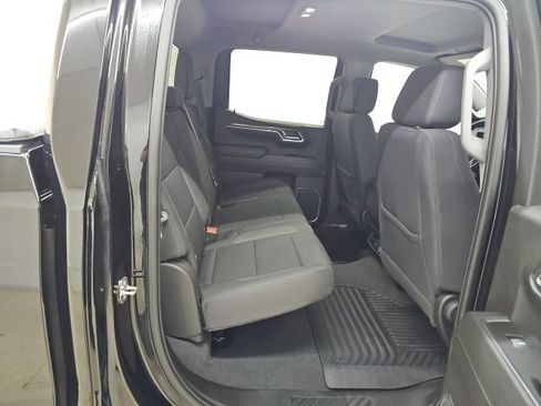 Used 2023 Chevrolet Silverado 1500 LT AWD/4WD image 19