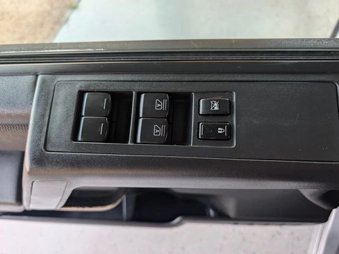 Used 2014 Nissan Titan S w/ S Popular Equipment Package RWD image 35