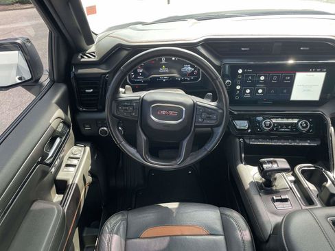 Used 2022 GMC Sierra 1500 AT4 w/ AT4 Premium Package AWD/4WD image 2