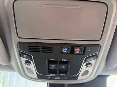 Used 2020 Honda Pilot Elite image 35