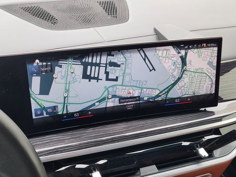 Used 2023 BMW X7 M60i w/ Executive Package image 17