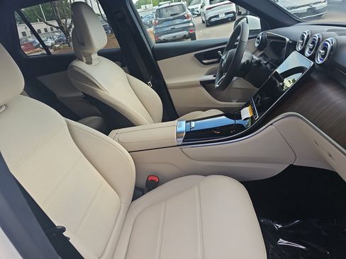 New 2026 Mercedes-Benz GLC 300 4MATIC image 10