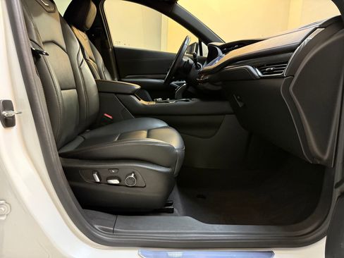 Used 2023 Cadillac XT4 Sport image 49