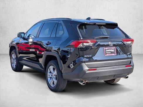 Used 2025 Toyota RAV4 XLE FWD image 8