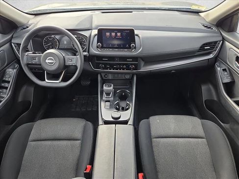 Used 2024 Nissan Rogue SV image 16