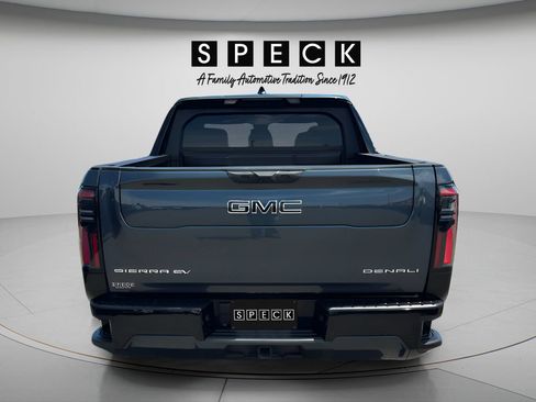 Used 2025 GMC Sierra EV Denali AWD/4WD image 4