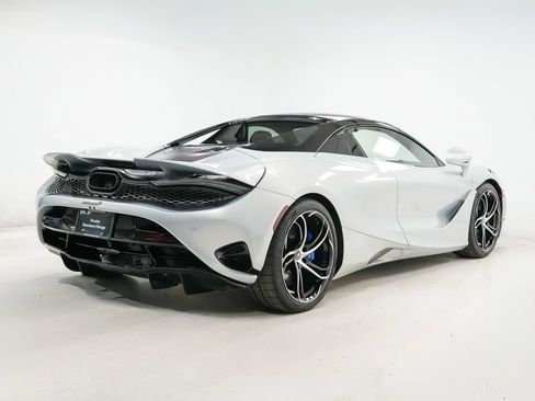 Used 2026 McLaren 750S Spider RWD image 10