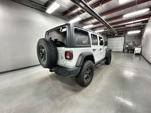 Used 2022 Jeep Wrangler Unlimited Sport AWD/4WD image 8