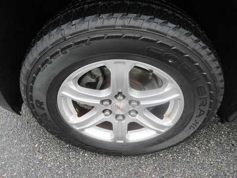 Used 2018 GMC Acadia SLE FWD image 11