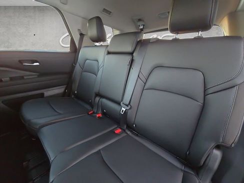 New 2026 Nissan Pathfinder SL image 22