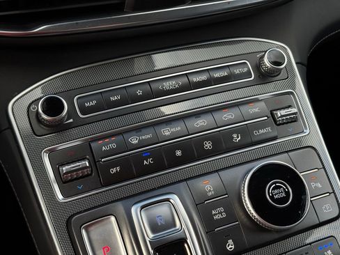 Certified 2023 Hyundai Santa Fe Limited image 39