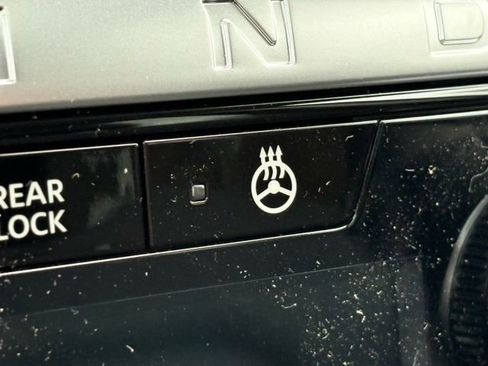 New 2026 Nissan Pathfinder SL w/ SL Premium Package image 12