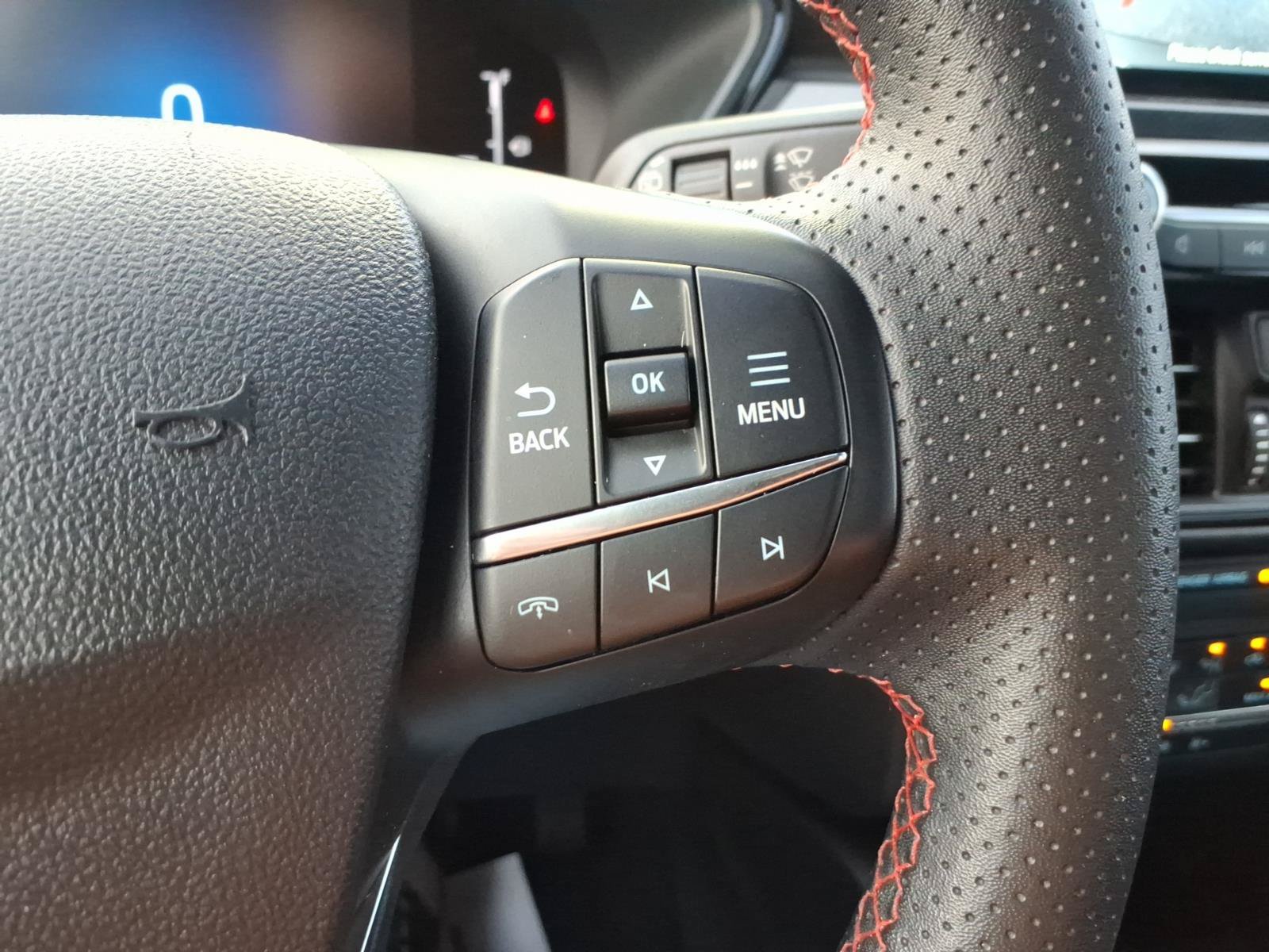 Used 2025 Ford Escape ST-Line AWD/4WD image 22