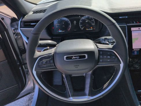 New 2025 Jeep Grand Cherokee Limited w/ Black Appearance Package AWD/4WD image 20