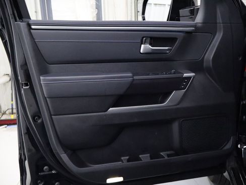 Used 2023 Toyota Tundra Platinum image 10