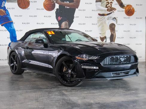 Used 2021 Ford Mustang Premium image 2