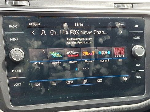 Used 2022 Volkswagen Tiguan SE image 3