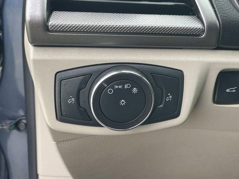 Certified 2018 Ford Fusion SE FWD image 18