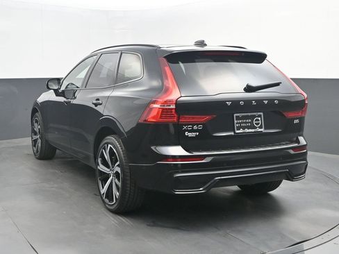 Certified 2023 Volvo XC60 B5 Ultimate w/ Protection Package Premier FWD image 3