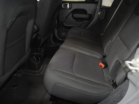 Used 2023 Jeep Wrangler Unlimited Sport AWD/4WD image 39