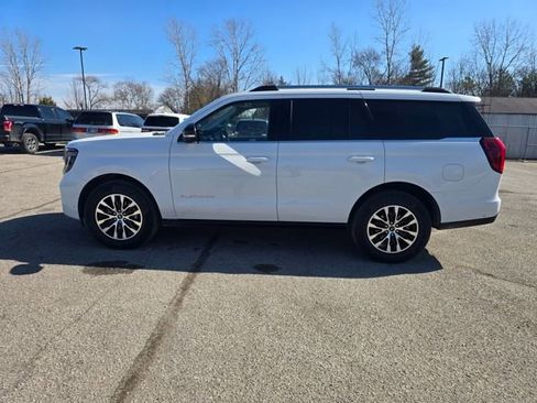Used 2025 Ford Expedition Platinum image 6