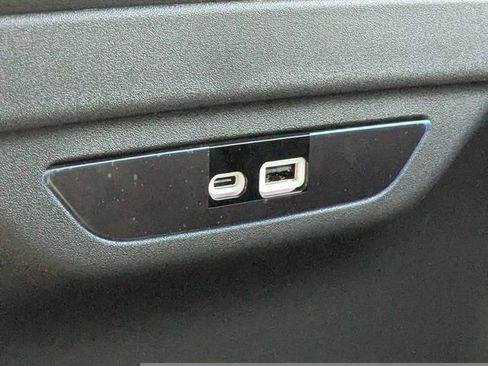 New 2026 Chrysler Pacifica Select FWD image 16