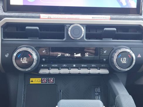 New 2026 Toyota Tacoma Limited AWD/4WD image 18