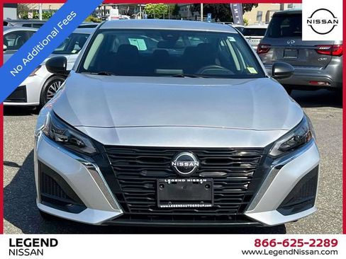 Certified 2024 Nissan Altima 2.5 SV FWD image 2