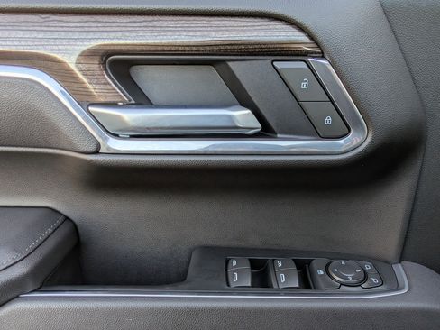 Used 2025 Chevrolet Silverado 1500 LT Trail Boss w/ Convenience Package II image 15