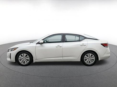 Used 2025 Nissan Sentra S FWD image 4