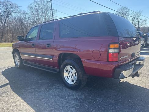 Used 2004 Chevrolet Suburban LS w/ Preferred Equipment Group image 17