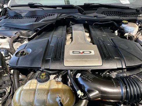 Used 2018 Ford Mustang GT Premium w/ Equipment Group 401A image 32