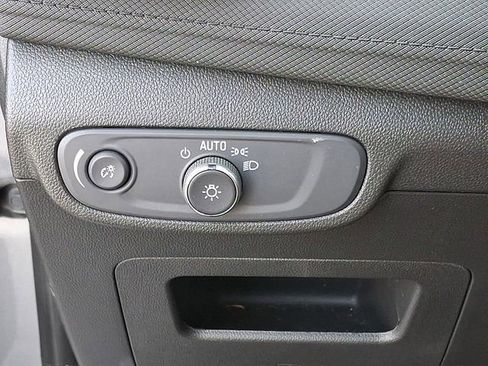 Used 2025 Chevrolet TrailBlazer LT image 24