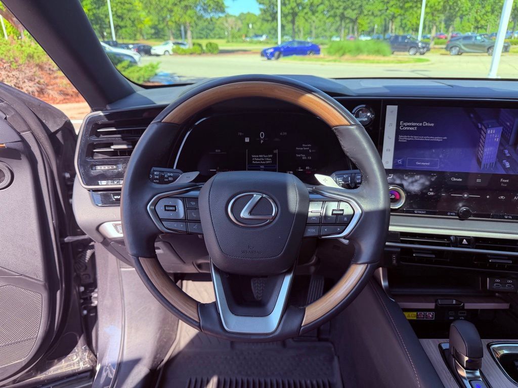 Used 2025 Lexus RX 350 Premium w/ Accessory Package FWD image 20