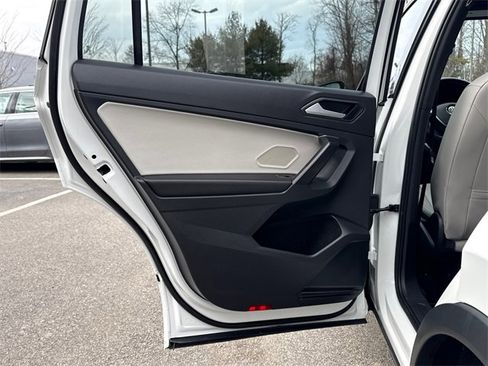 Certified 2021 Volkswagen Tiguan SE R-Line w/ 3rd Row Seat Package image 24