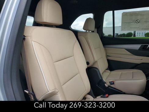 New 2026 Buick Enclave Preferred w/ Power Package image 28