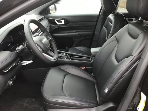 New 2026 Jeep Compass Limited w/ Sun, Sound & Navigation Group AWD/4WD image 12