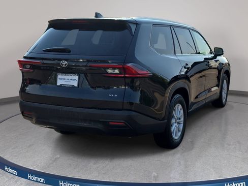Used 2025 Toyota Grand Highlander AWD image 6