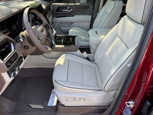 New 2026 GMC Yukon XL Denali w/ Denali Reserve Package AWD/4WD image 8
