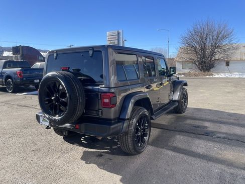 Used 2021 Jeep Wrangler Unlimited Sahara image 6