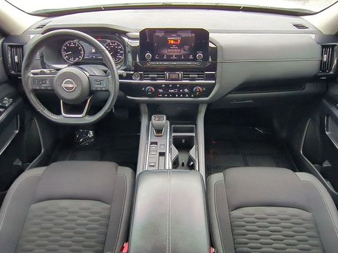 Certified 2022 Nissan Pathfinder SV image 15