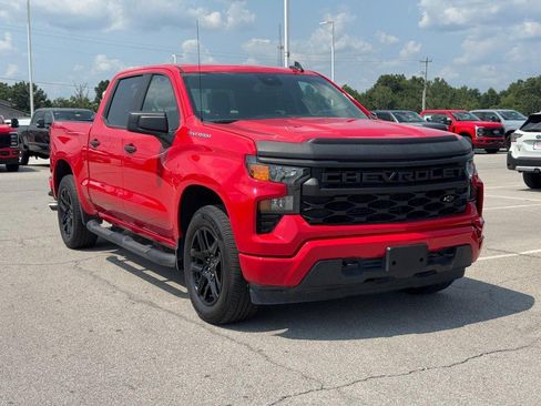 Used 2025 Chevrolet Silverado 1500 Custom w/ Turbomax Blackout Package AWD/4WD image 2